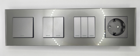 Intrerupator mecanic + priza 4 doze configurabil cu rama de sticla (simple, cap scar/cruce, prize cu wifi, etc). [1]