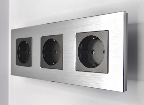 Priza tripla configurabila 3 doze cu rama din aluminiu (simple, USB, Wifi, etc.) [2]