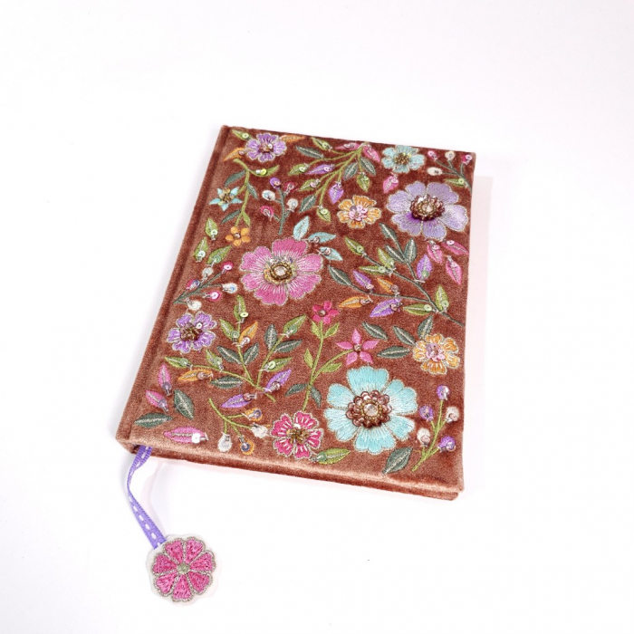 Jurnal cu coperta de catifea cu model floral [2]