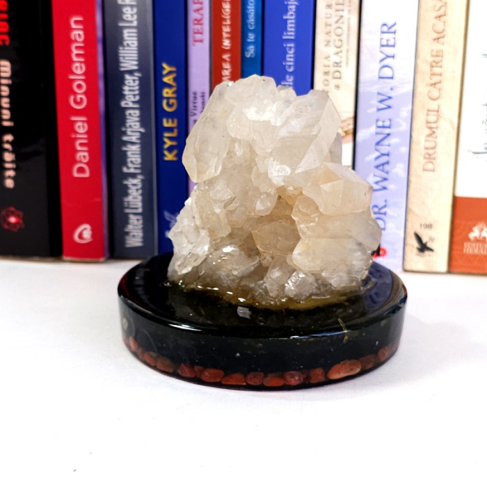 Cluster  din cuarț alb pe suport orgonic din turmalina neagră [6]