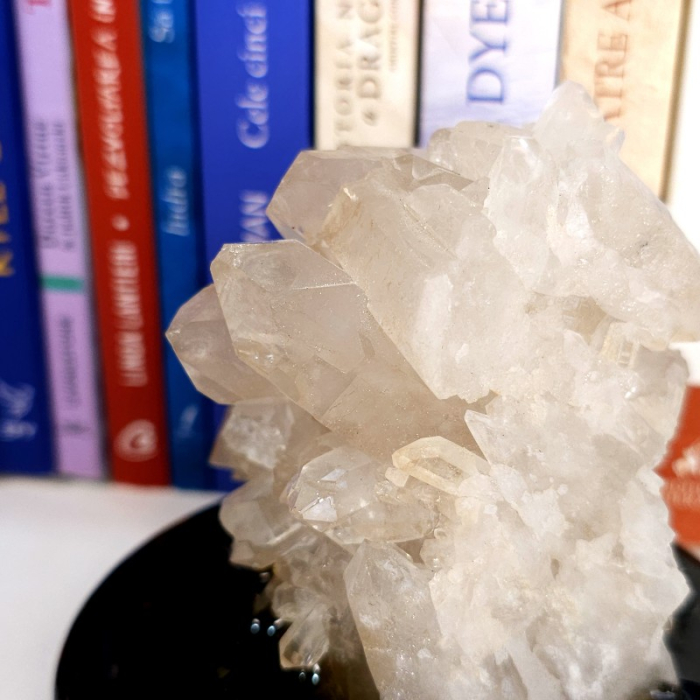 Cluster  din cuarț alb pe suport orgonic din turmalina neagră [4]