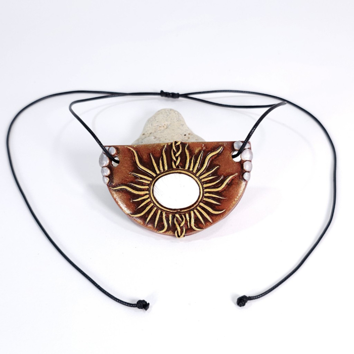 Pandantiv soare din scolecit și lut polimer – design artistic handmade cu simbol solar [8]