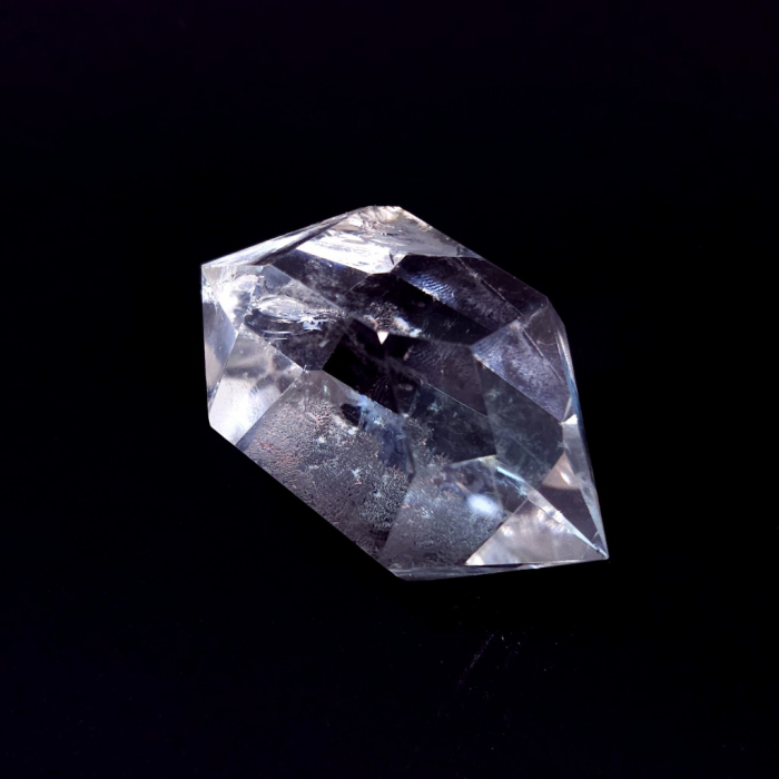 Cristal de cuart cu dubla terminatie [6]