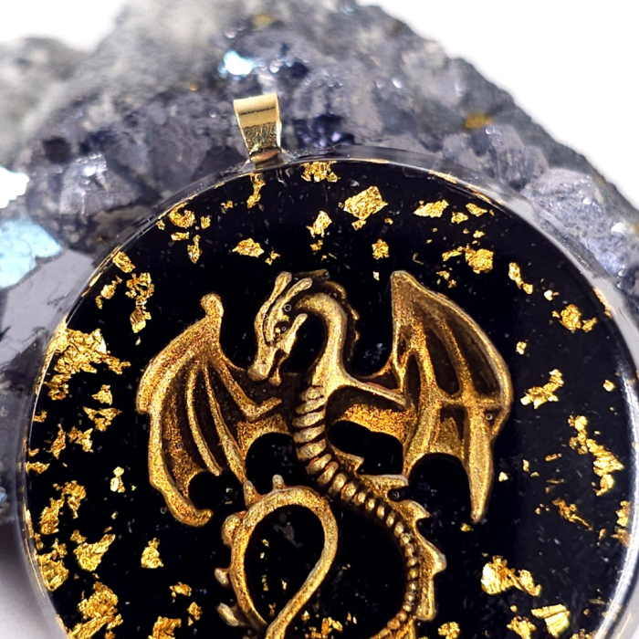 Amuleta dragon auriu cu aur si pietre naturale [3]
