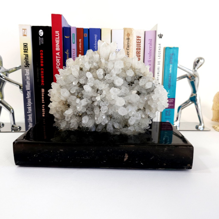 Geoda cuart pe suport din turmalina neagra [5]