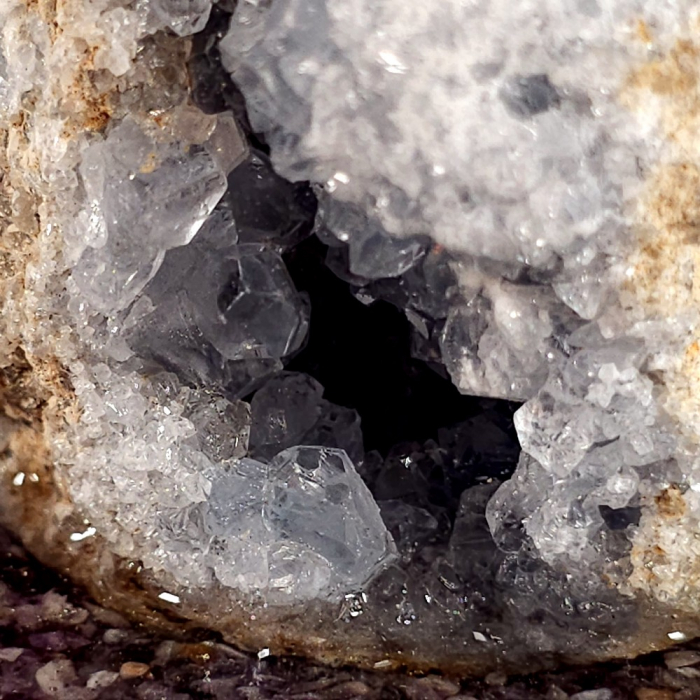 Celestit natural geoda pe suport orgon [5]