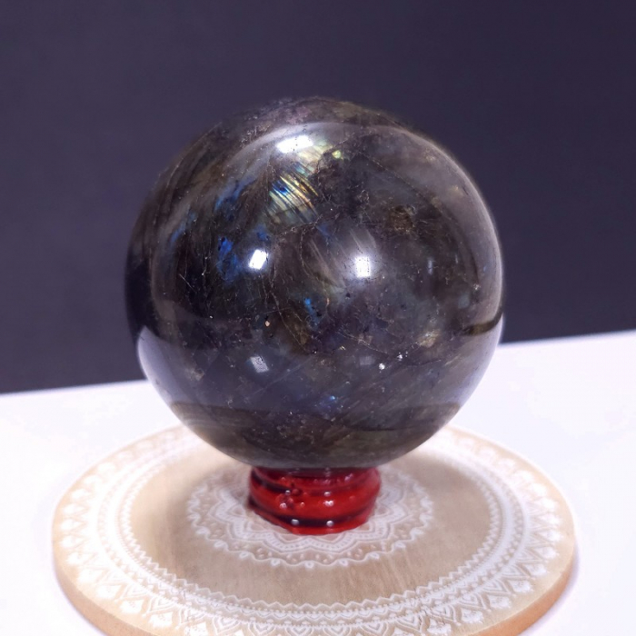 Labradorit sfera, pe suport [2]
