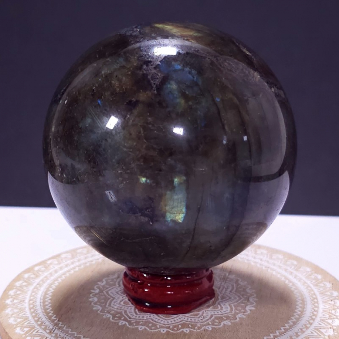 Labradorit sfera, pe suport [4]