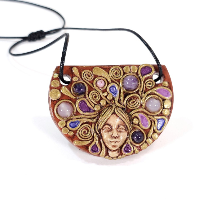Pandantiv artistic cu față de femeie – Cuarț roz, ametist și agat, design handmade unicat [2]