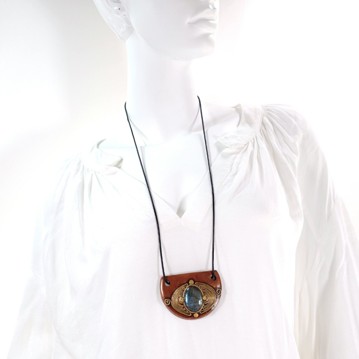 Pandantiv statement din labradorit și lut polimeric – design boho artistic handmade [14]