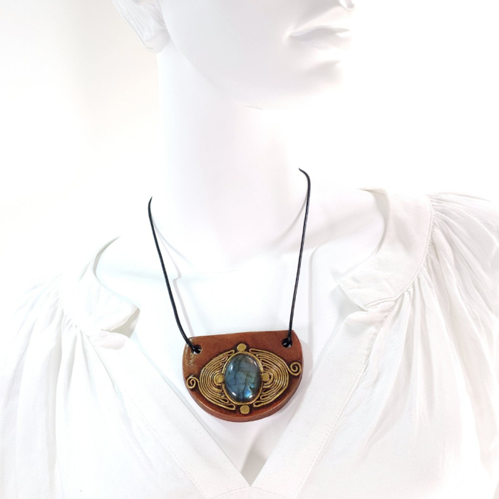 Pandantiv statement din labradorit și lut polimeric – design boho artistic handmade [11]