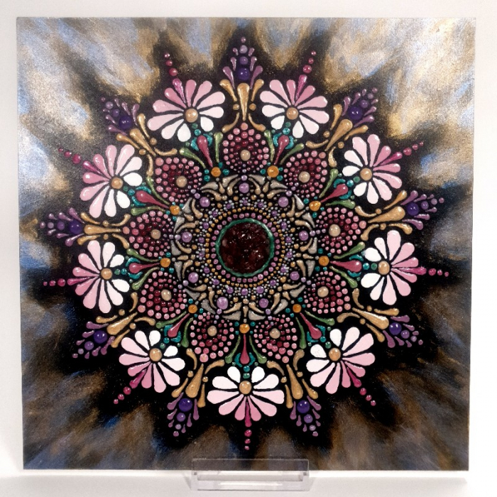 Mandala florala cu pietre de turmalina roz consacrata feminitatii [2]