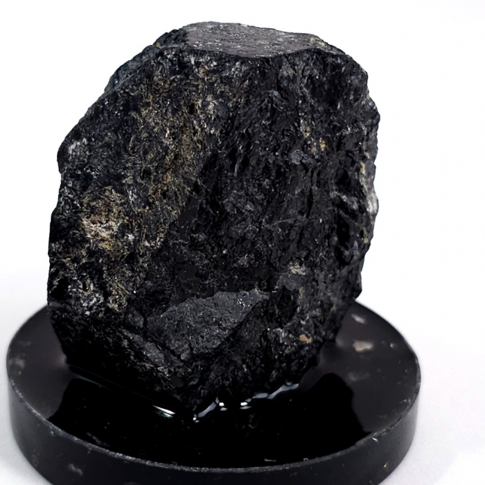 Turmalina neagra bruta piatra naturala pe suport [2]