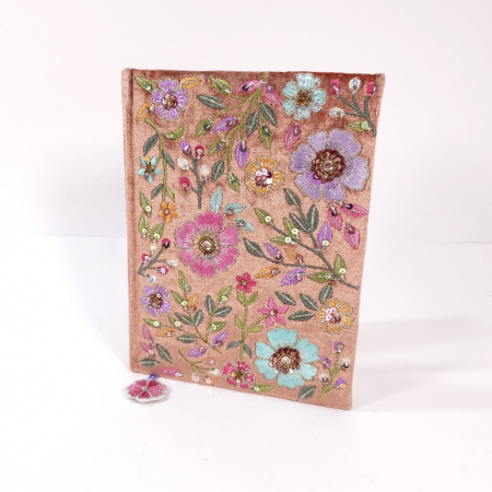 Wellness - Jurnal cu coperta de catifea cu model floral