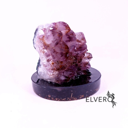 Minerale pe suport orgonic - Fragment ametist pe suport orgonic cu turmalina neagra