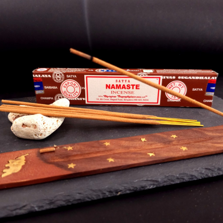 Bețișoare parfumate Satya Namaste 15 gr, rulate manual India, aromă santal flori rășini, meditație [3]
