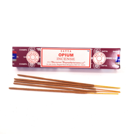 Betisoare parfumate - Bețișoare parfumate Satya Opium 15 gr, aromă oriental-dulce flori vanilie ambră, rulate manual India, aromaterapie