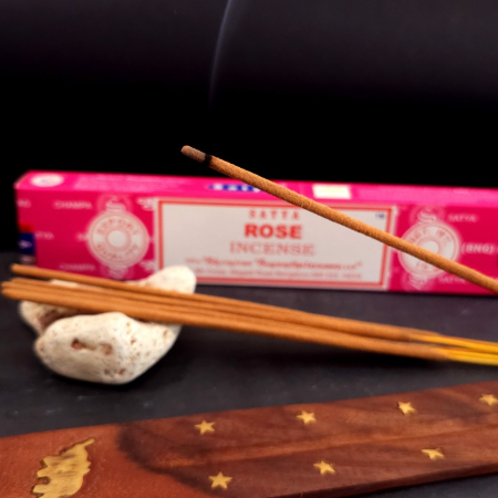 Bețișoare parfumate Satya Rose 15 gr, aromă florală trandafir, rulate manual India, aromaterapie meditație [3]