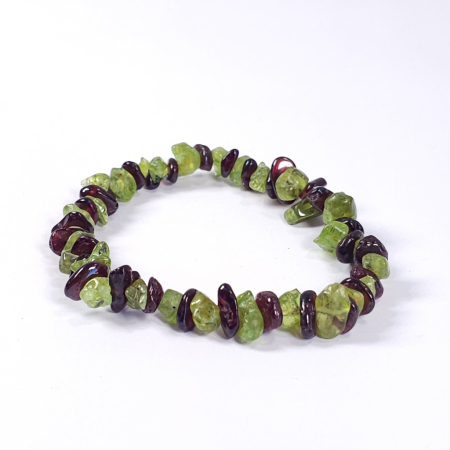 Bratara din chipsuri de peridot si granat