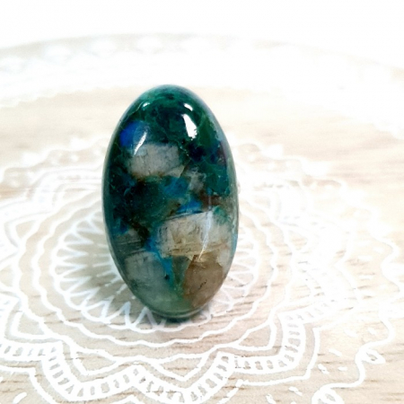Cabochoane pietre naturale - Crisocola cu malachit cabochon piatra naturala