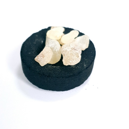 Cărbune pentru arderea de tămâie, salvie, rumeguș de palo santo sau alte plante sacre, 3.5 cm diametrul [1]