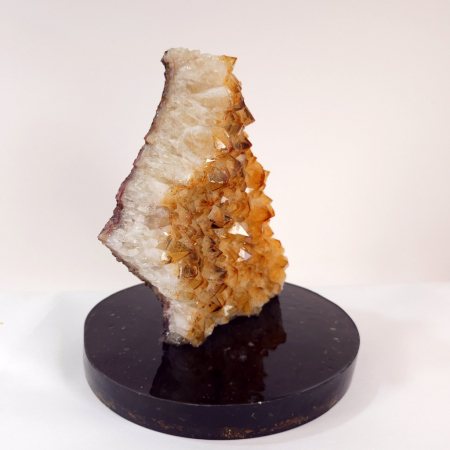 Fragment din geoda de citrin pe disc orgonic [6]