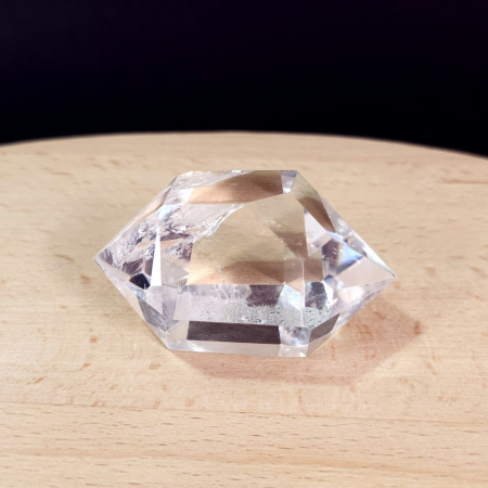Baghete si sfere - Cristal de cuart cu dubla terminatie