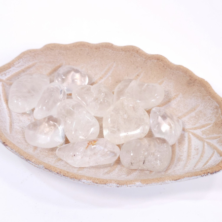 Pietre naturale rulate - șlefuite - Cuarț alb natural rulat 3-4 cm, cristal de stâncă șlefuit cu suprafață netedă și formă neregulată