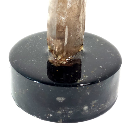 Cuart fumuriu varf natural pe suport orgonic [1]