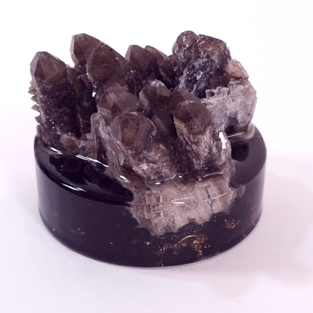 Minerale pe suport orgonic - Esantion cristale cuart fumuriu pe suport turmalina neagra