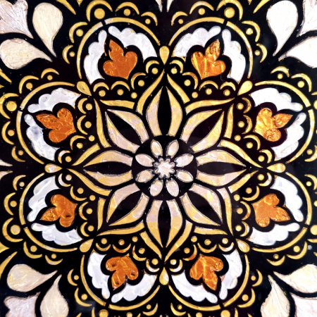 Tablou mandala aurie din pietre naturale [1]
