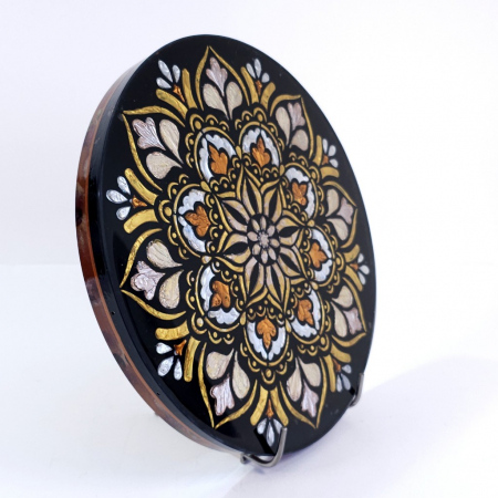 Tablou mandala aurie din pietre naturale [3]