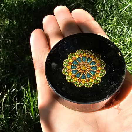 Decoratiune orgon  din pietre naturale model mandala [4]