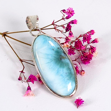 Medalion unicat din larimar natural cu montură placată cu argint – design elegant și discret [1]