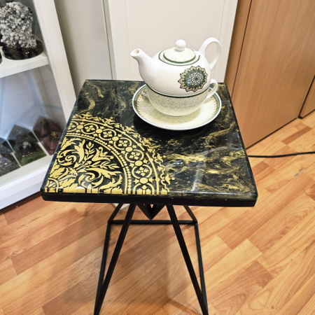 Măsuță de cafea din rășină epoxidică cu cristale de cuarț [6]