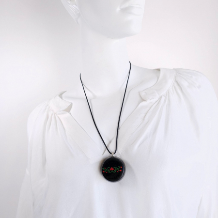 Medalion turmalina neagra cu model floral pictat [4]
