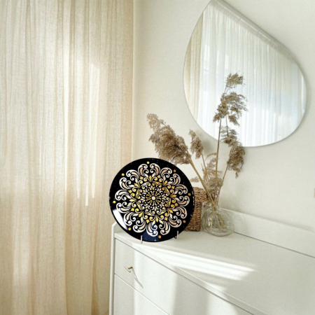 Tablou mandala aurie din pietre naturale [7]