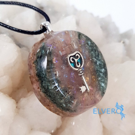 Pandantiv aqua aura cuart, serafinit. Izvor al fericirii [1]