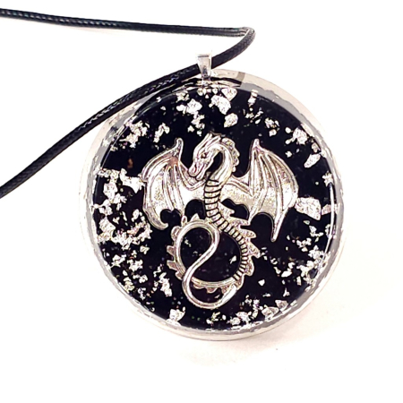 Amuleta dragon argintiu cu pietre naturale [1]