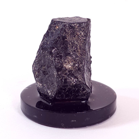 Turmalina neagra bruta piatra naturala pe suport [1]