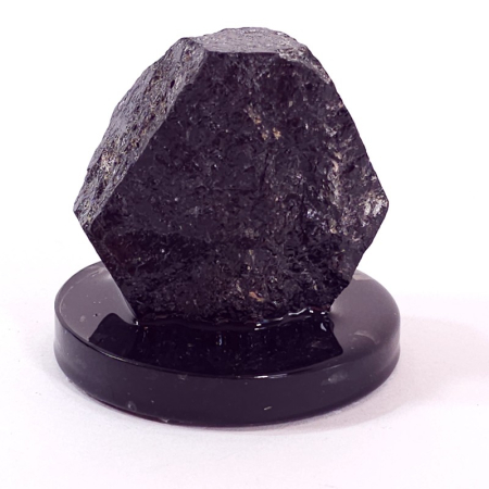 Turmalina neagra bruta piatra naturala pe suport [2]