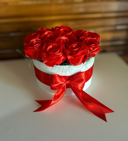 Aranjament din trandafiri de satin , 20x14 cm [3]