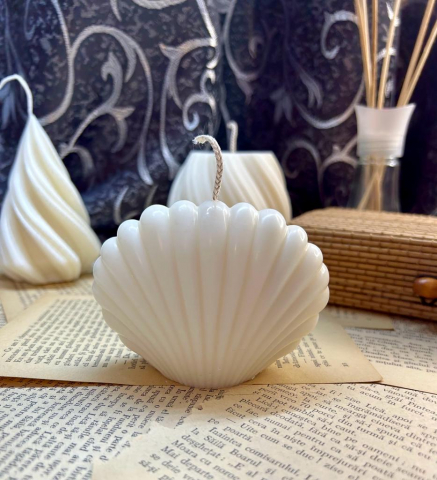 Lumanari decorative - Lumanare decorativa din ceara de soia , fara parfum -   Scoica  135 g