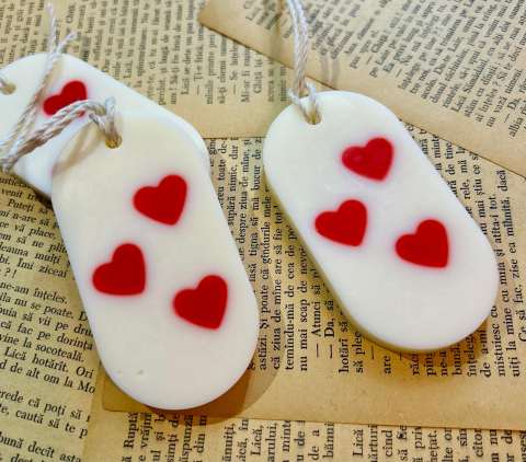 Tableta parfumata din ceara de soia - 3 inimi, aroma florala , oval 25g [1]