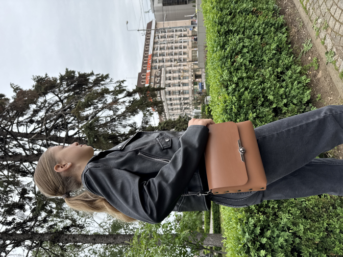 Geanta Mony din Piele Naturala cu Lant Metalic – Design Elegant [3]