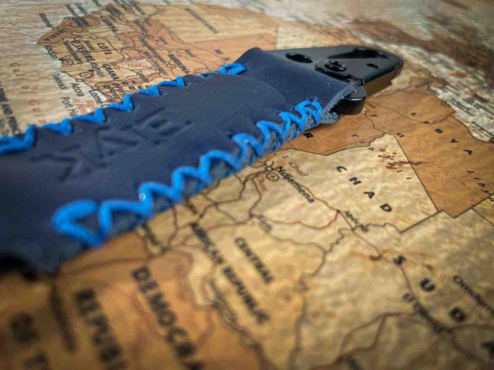 Breloc din piele naturala, lucrat si cusut manual, Nero, Bleumarin [2]