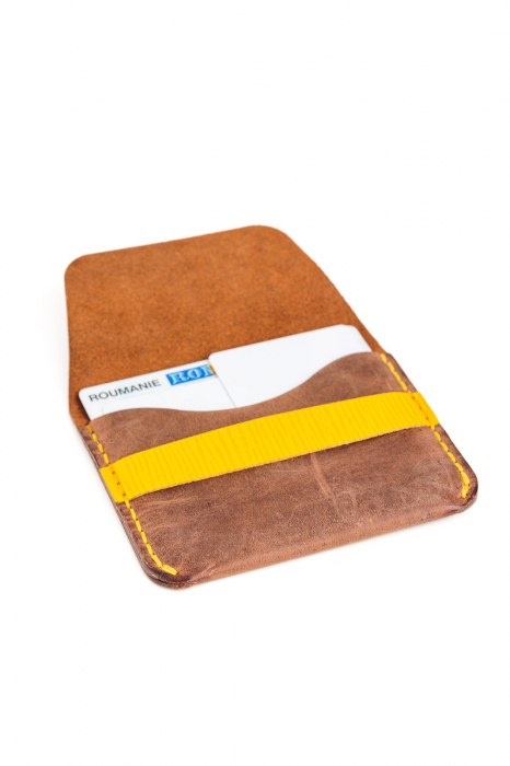 Portofel minimalist din piele naturala, lucrat si cusut manual, Hapi, Handmade, Maro Crazy Horse, Produs in Romania [3]