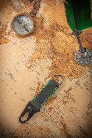 Breloc din piele naturala, lucrat si cusut manual, Nero, Verde Army [2]