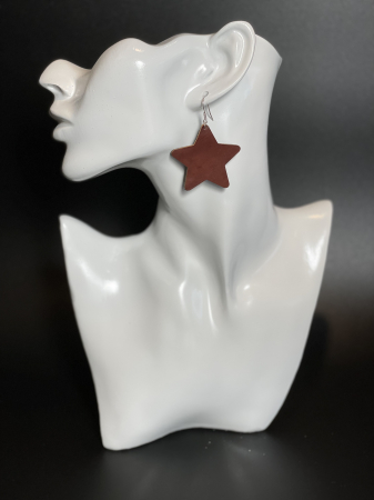 Diverse - Cercei handmade din piele naturala maro, lucrati manual, Angy, model stelute, Produs in Romania