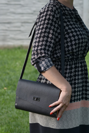 Geanta dama din piele naturala si lemn reciclat, lucrata manual, Katy, Handmade, Neagra [8]